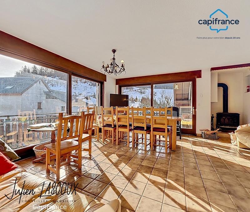 Maison - 187 m² - 7 pièces