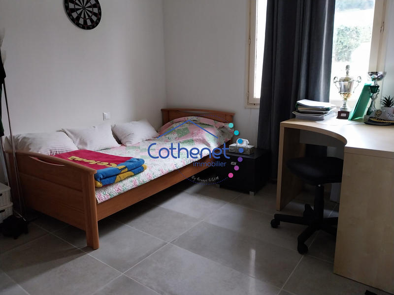 Villa - 100 m² - 5 pièces