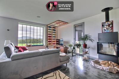 Maison - 340 m² - 13 pièces