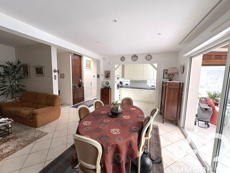 Maison - 105 m² - 5 pièces