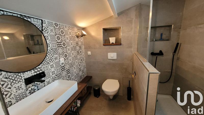 Maison - 221 m² - 9 pièces