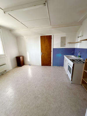 Maison - 168 m² - 9 pièces