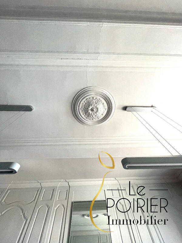 Bureau - 99 m² - 4 pièces