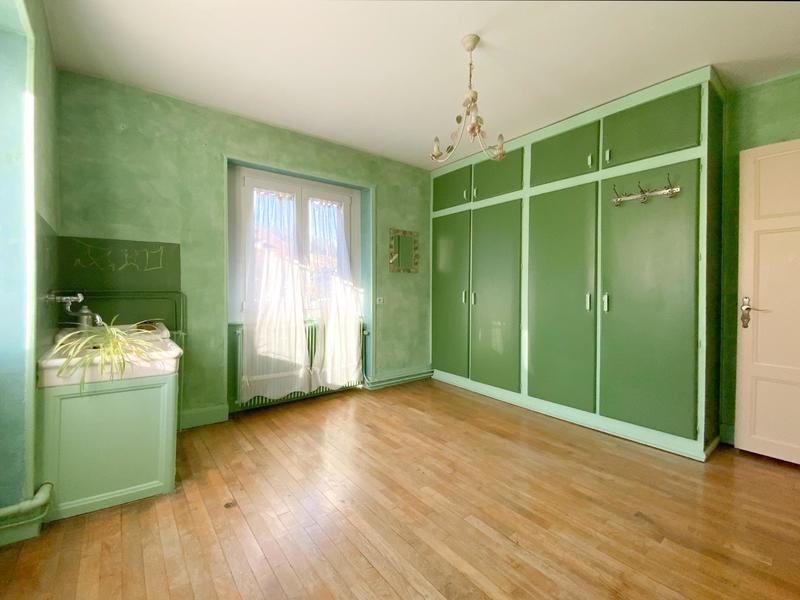 Maison - 179 m² - 9 pièces