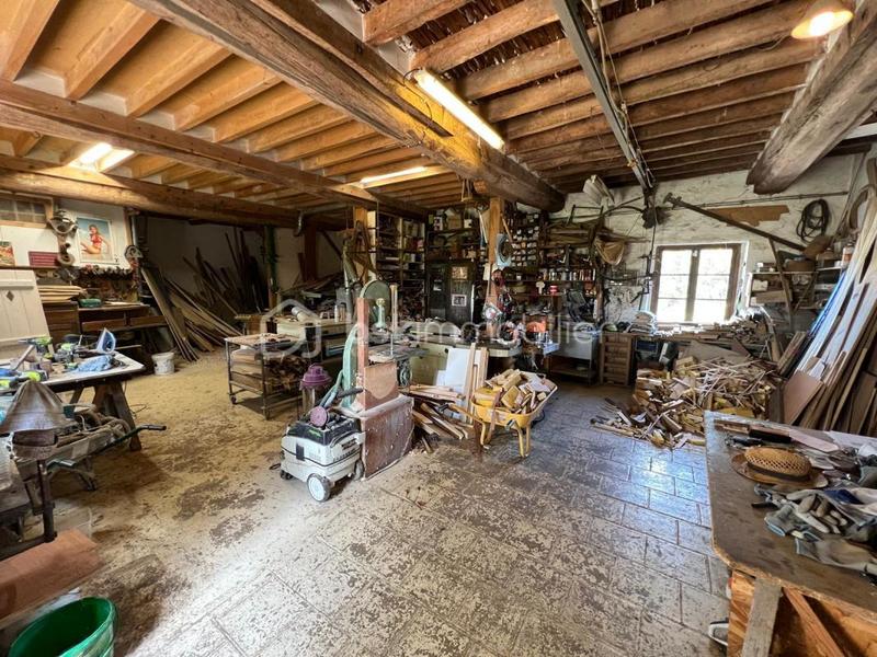 Maison - 250 m² - 10 pièces