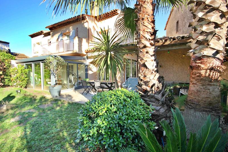 Maison - 111 m² - 5 pièces