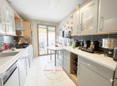 Appartement - 90 m² - 4 pièces