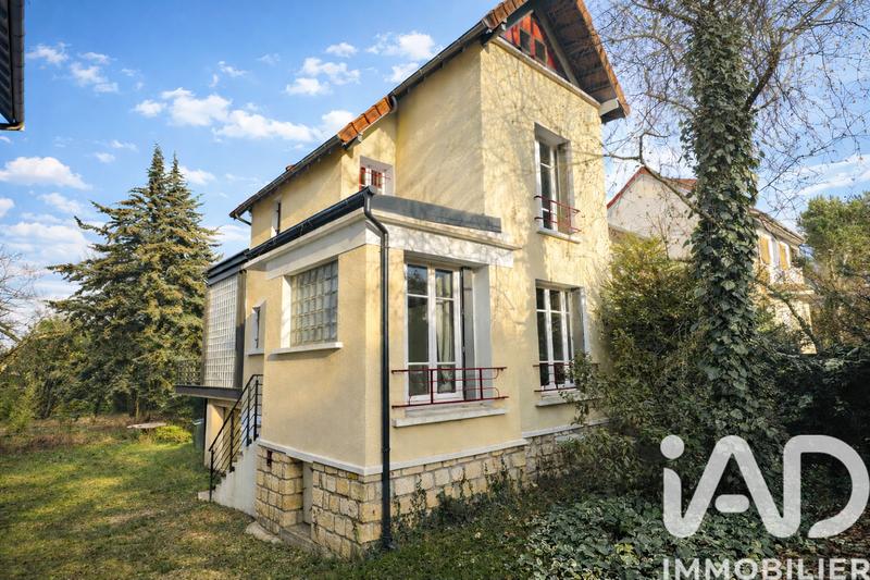 Maison - 104 m² - 4 pièces