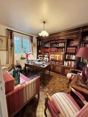 Maison - 205 m² - 6 pièces