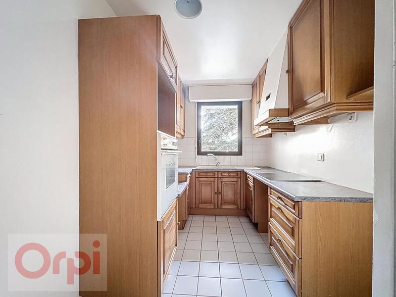 Appartement - 100 m² - 4 pièces