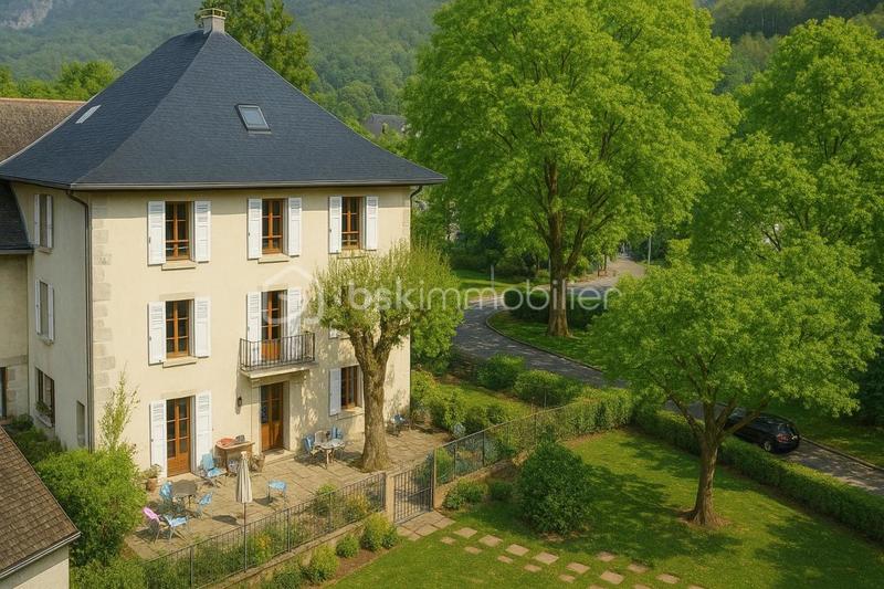 Maison ancienne - 312 m² - 10 pièces
