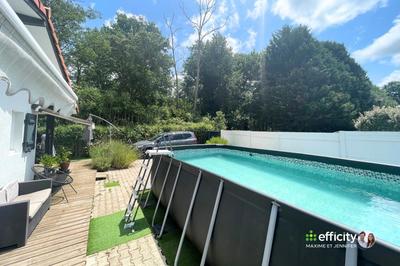 Maison - 92 m² - 5 pièces