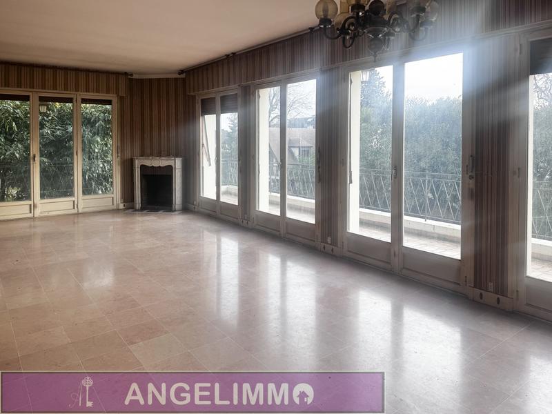 Maison - 222 m² - 5 pièces