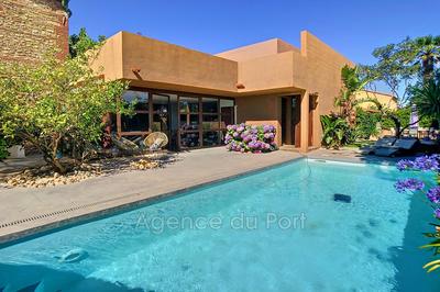 Villa - 260 m² - 6 pièces