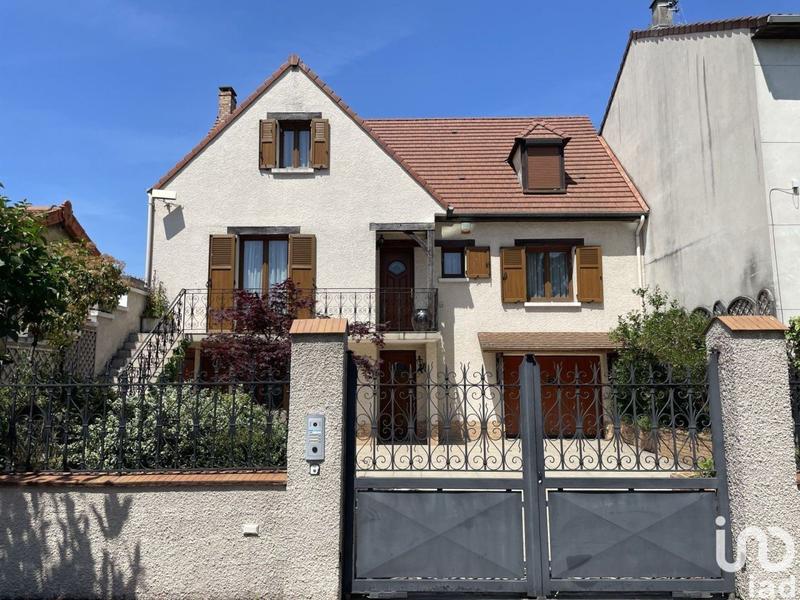 Maison - 180 m² - 7 pièces