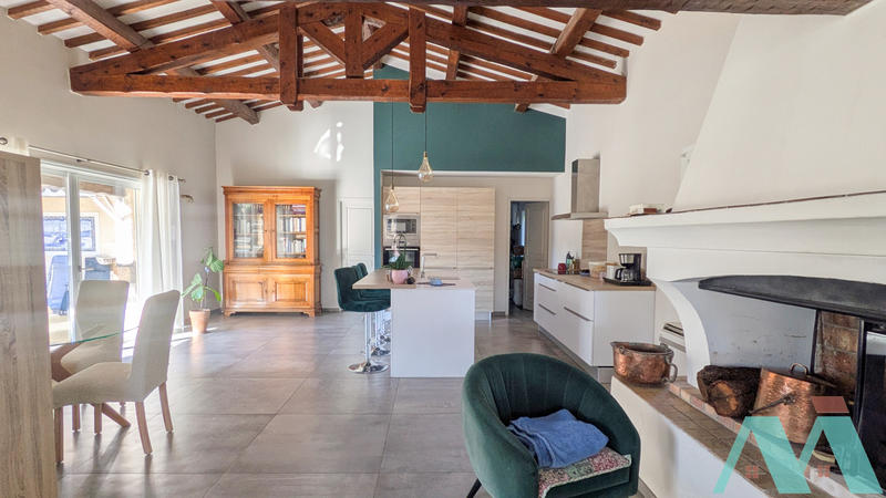 Maison - 182 m² - 6 pièces