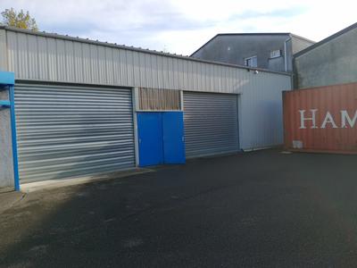 Local commercial - 150 m² - 2 pièces