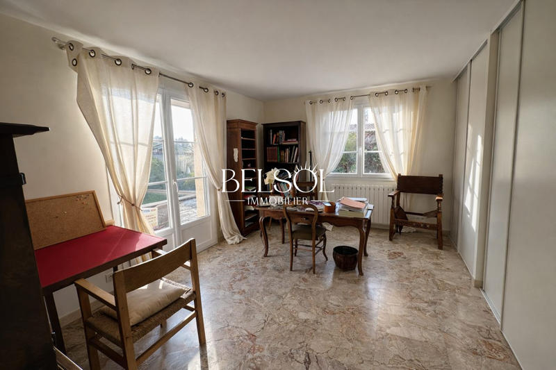 Maison - 205 m² - 6 pièces