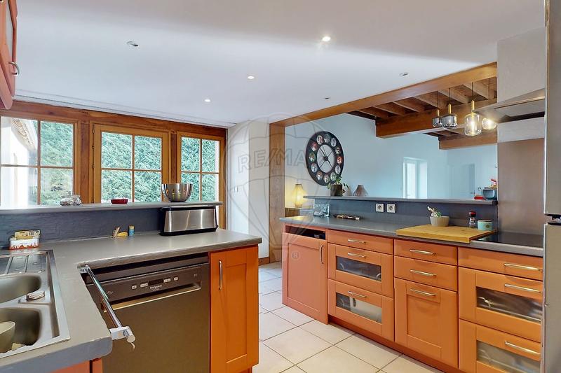 Longère - 197 m² - 10 pièces