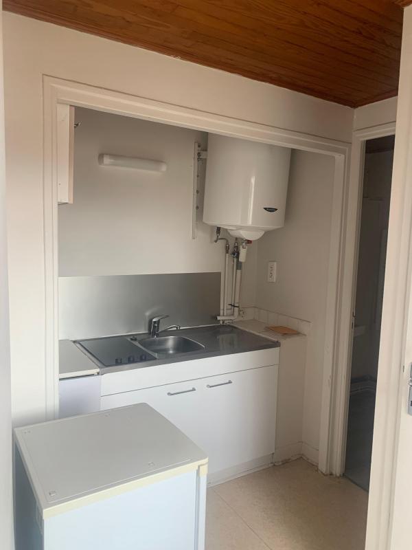 Studio - 25 m² - 1 pièce