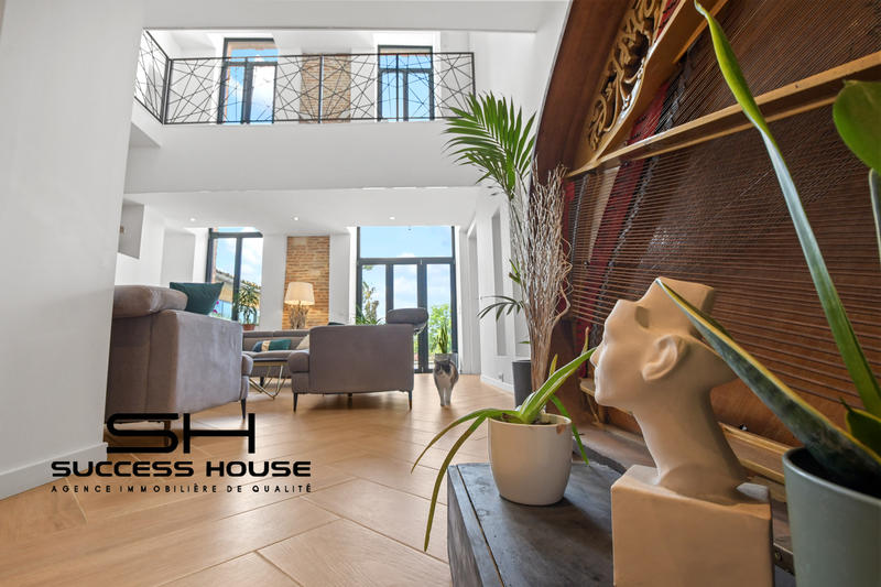 Maison - 293 m² - 7 pièces