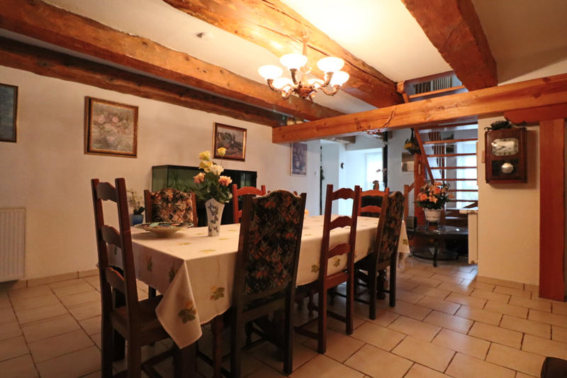 Propriété - 324 m² - 14 pièces