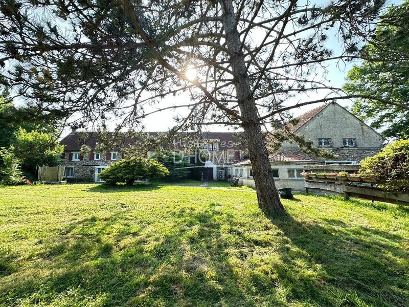 Propriété - 623 m² - 14 pièces