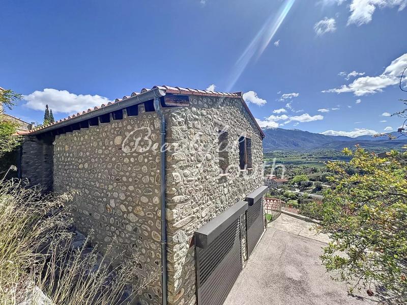 Maison - 200 m² - 7 pièces