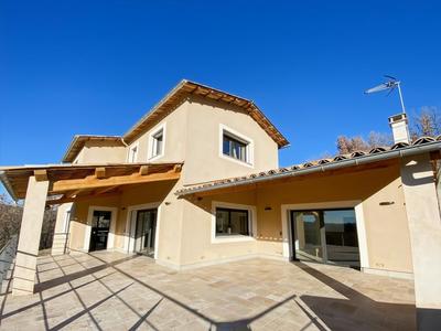 Maison - 281 m² - 6 pièces