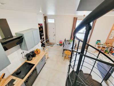 Immeuble - 92 m² - 6 pièces