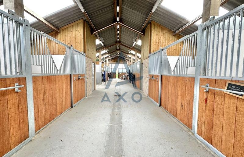 Haras - 220 m² - 7 pièces