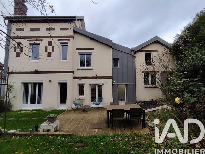 Maison - 99 m² - 5 pièces