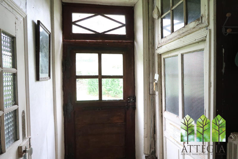 Maison - 261 m² - 14 pièces