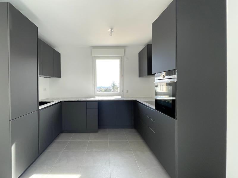 Appartement - 94 m² - 4 pièces