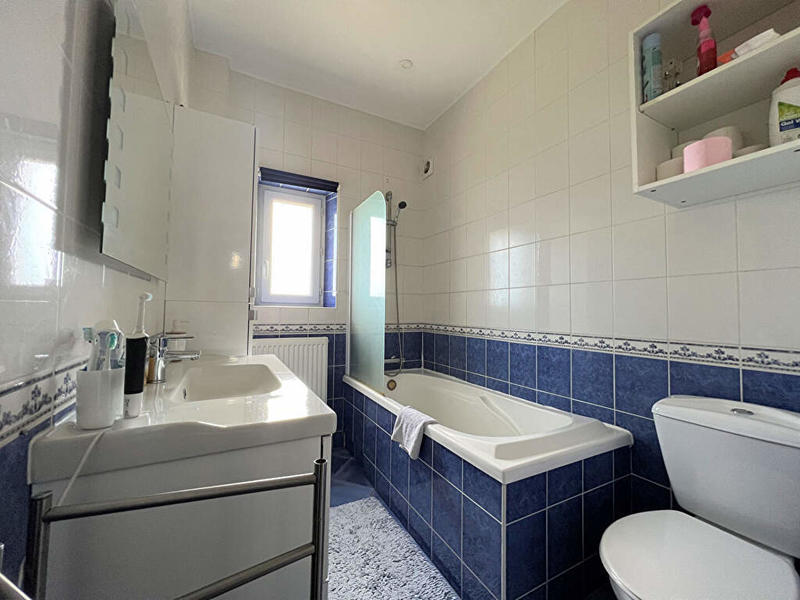 Maison - 93 m² - 6 pièces