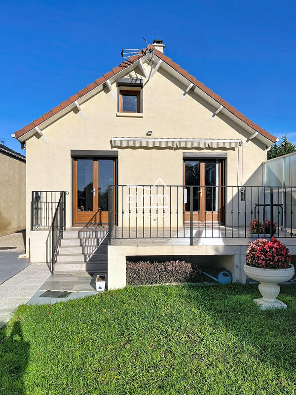 Maison - 95 m² - 5 pièces