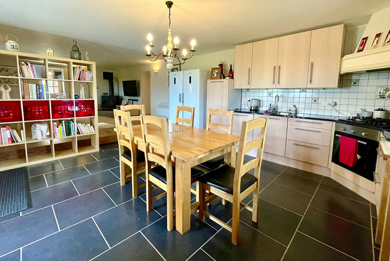 Maison - 130 m² - 4 pièces