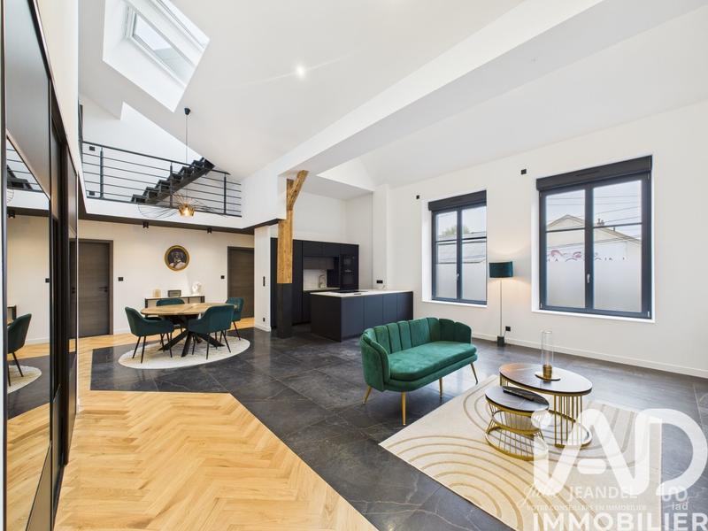 Loft - 111 m² - 5 pièces