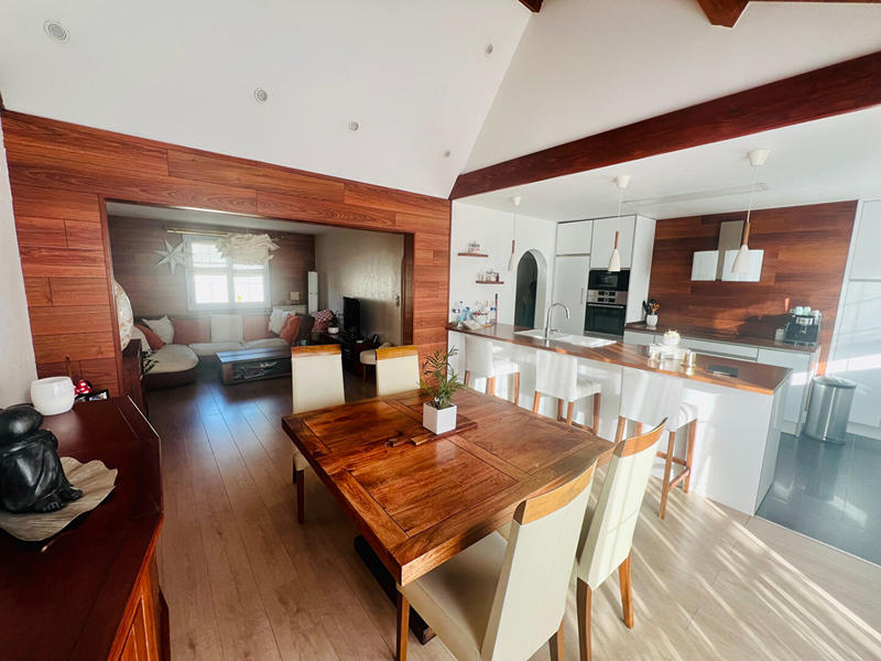 Maison - 150 m² - 8 pièces