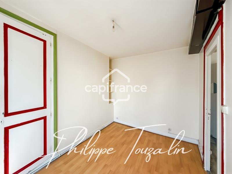 Maison - 220 m² - 14 pièces