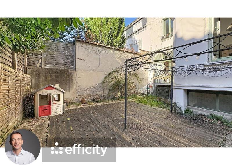 Appartement bourgeois - 103 m² - 4 pièces