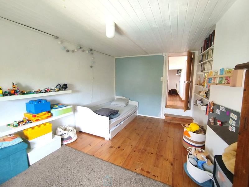 Maison - 284 m² - 10 pièces