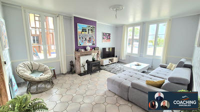 Maison - 399 m² - 12 pièces