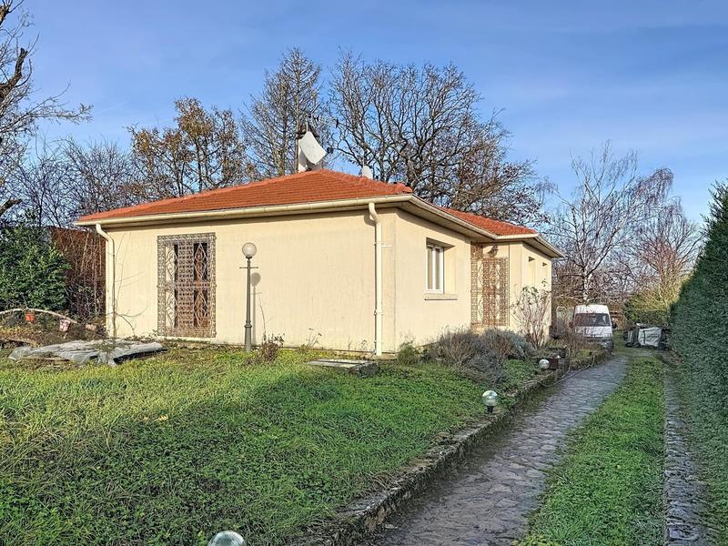 Maison - 93 m² - 4 pièces