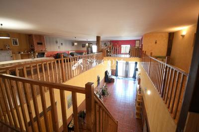 Maison de village - 390 m² - 7 pièces