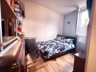 Immeuble - 100 m² - 10 pièces