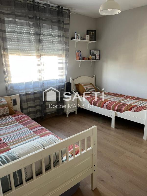 Maison - 200 m² - 6 pièces