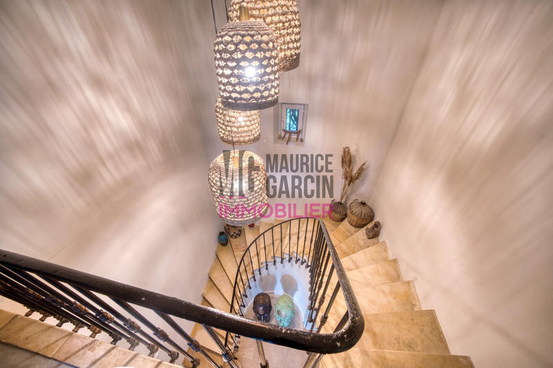 Maison - 180 m² - 7 pièces