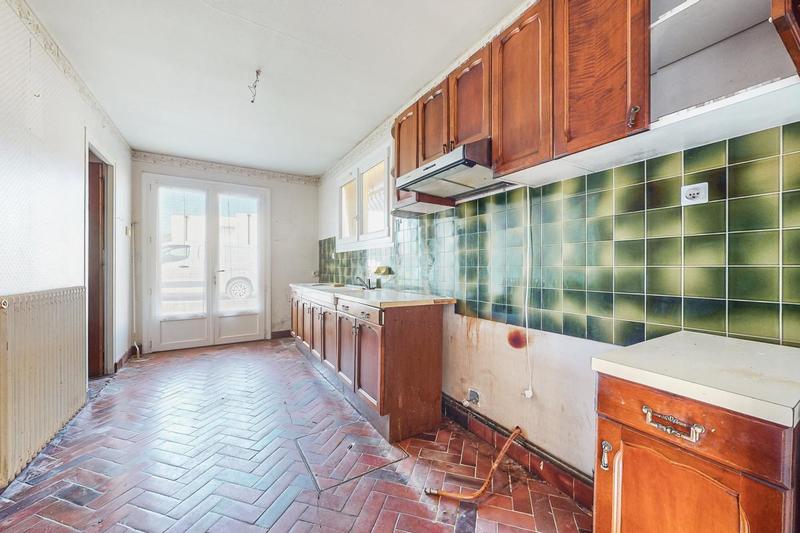 Maison - 198 m² - 8 pièces