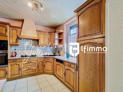 Maison - 167 m² - 9 pièces